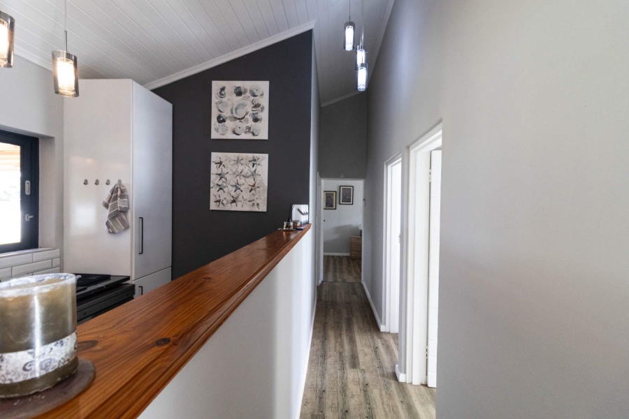 4 Bedroom Property for Sale in Sandbaai Western Cape